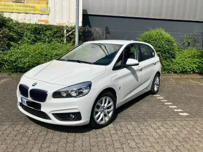 Używany BMW 225 Active Tourer iPerformance 224 KM (164 kW) 2018 Biały Minivan