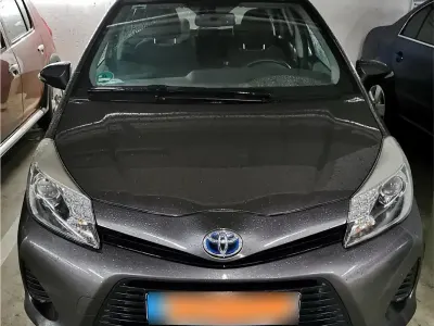 Używany Toyota Yaris 75 KM (55 kW) 2013 Hatchback