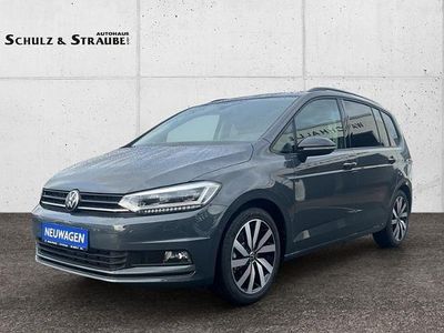 Delfingrau metallic Gebraucht 2025 VW Touran Highline Van / Kleinbus | 39.990 € (Etwas zu teuer)