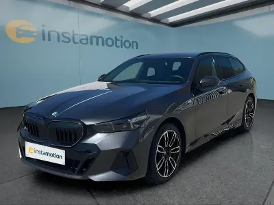 Gebraucht BMW 540 286 PS (210 kW) 2024 Grau Kombi