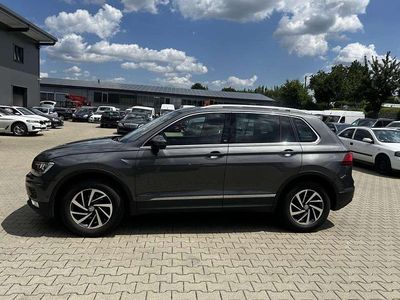Indium gray metallic (metallic) Gebraucht 2017 VW Tiguan Sound SUV | 20.999 € (Fairer Preis)