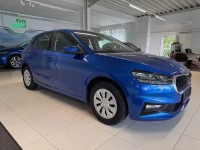 Gebraucht Skoda Fabia Selection 95 PS (69 kW) 2024 Blau Kleinwagen