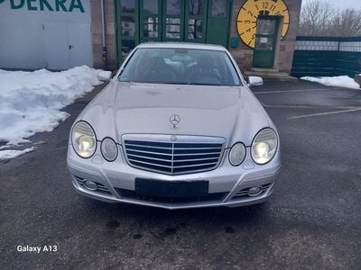 Silber Gebraucht 2009 Mercedes E200 Avantgarde Limousine | 5.600 €