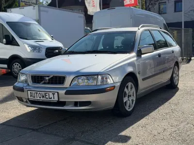 Usata Volvo V40 Comfort 102 CV (75 kW) 2004 Argento Station wagon