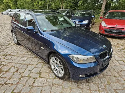 Używany BMW 318 143 KM (105 kW) 2012 Niebieski Kombi