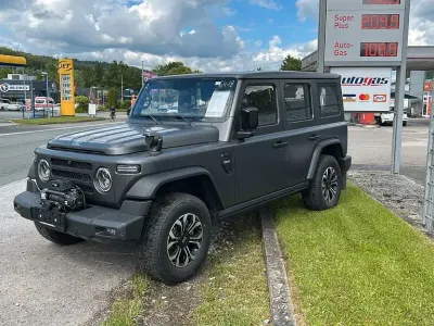 Neu BAW 212 166 PS (122 kW) 2026 Grau SUV