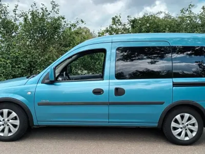 Gebraucht Opel Combo 87 PS (63 kW) 2002 Blau Van / Kleinbus