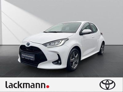Gebraucht Toyota Yaris Hybrid Team 116 PS (85 kW) 2022 Super (pure) white ii Kleinwagen