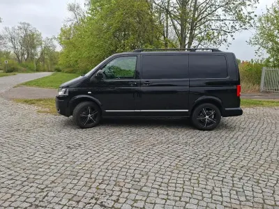 Gebraucht VW Multivan 179 PS (131 kW) 2014 Schwarz Van / Kleinbus