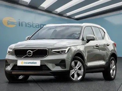 Gebraucht Volvo XC40 Core 163 PS (119 kW) 2024 Grün SUV