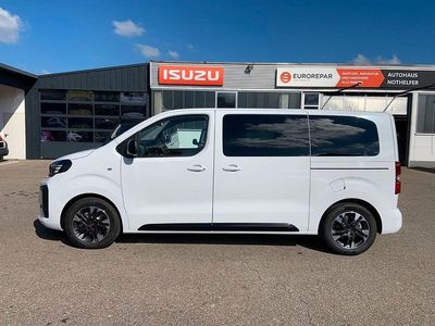 Neu Opel Zafira 179 PS (131 kW) 2026 Kaolin weiß Van / Kleinbus