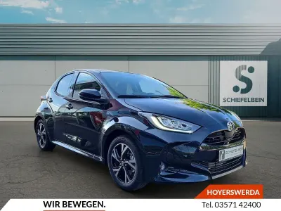 Neu Toyota Yaris 116 PS (85 kW) 2025 Mysticschwarz metallic Kleinwagen