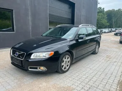 Gebraucht Volvo V70 R-Design 203 PS (149 kW) 2011 Schwarz Kombi