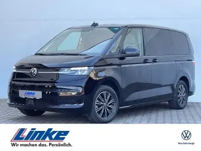 Gebraucht VW Multivan 150 PS (110 kW) 2023 Deep black perleffekt Van / Kleinbus