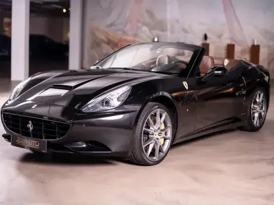 Usata Ferrari California 459 CV (337 kW) 2012 Nero Cabrio