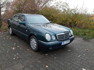 Mercedes E240