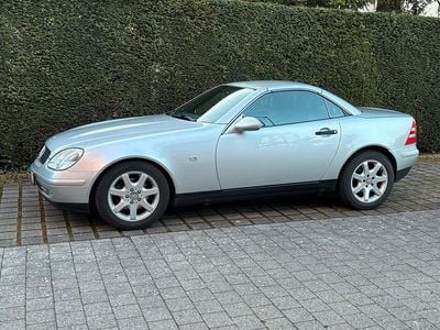 Second-hand Mercedes SLK200 136 CP (100 kW) 1999 Argintiu Cabrio