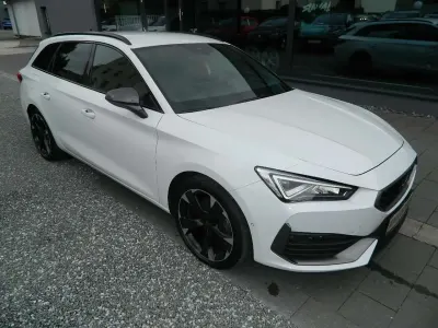 Gebraucht Cupra Leon 150 PS (110 kW) 2023 Nevada weiß metallic Kombi