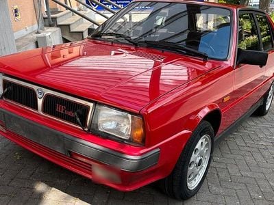 Gebraucht Lancia Delta 132 PS (97 kW) 1989 Rot Kleinwagen