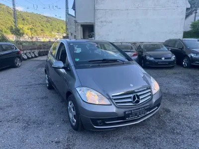 Gebraucht Mercedes A160 95 PS (69 kW) 2009 Silber Limousine