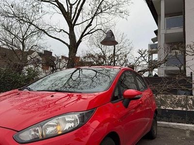 Gebraucht Ford Fiesta Trend 80 PS (58 kW) 2011 Rot Kleinwagen