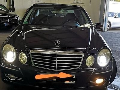 Gebraucht Mercedes E280 Avantgarde 190 PS (139 kW) 2008 Schwarz Limousine