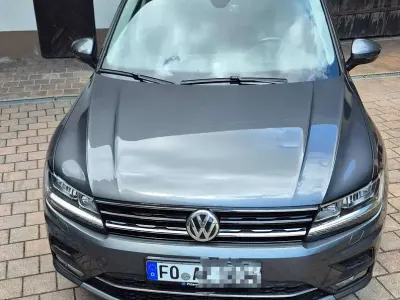 Gebraucht VW Tiguan Highline 150 PS (110 kW) 2018 Grau SUV