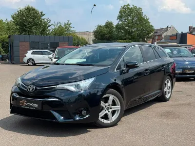 Gebraucht Toyota Avensis Edition 143 PS (105 kW) 2015 Grün Kombi