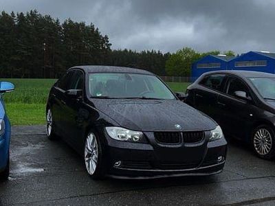 Usata BMW 318 143 CV (105 kW) 2008 Nero Berlina