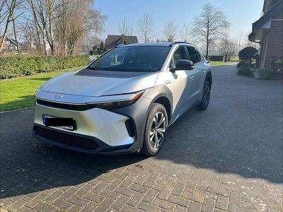 Gebraucht Toyota bZ4X Comfort 150 kW (204 PS) 2023 Silber SUV
