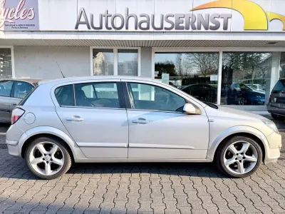 Usata Opel Astra Cosmo 125 CV (91 kW) 2004 Argento Berlina