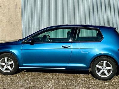 Gebraucht VW Golf VII Comfortline 110 PS (80 kW) 2014 Blau Limousine