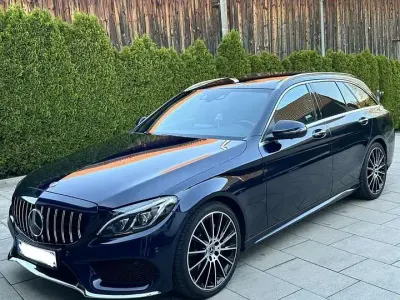Gebraucht Mercedes C220 170 PS (125 kW) 2018 Blau Kombi