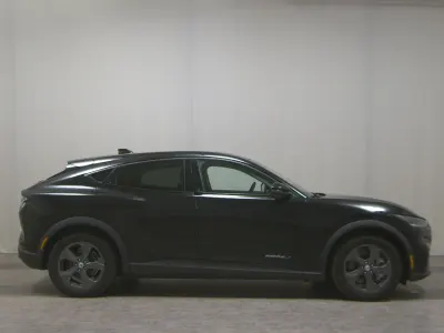 Gebraucht Ford Mustang Mach-E 216 kW (294 PS) 2021 Iridium schwarz mica SUV