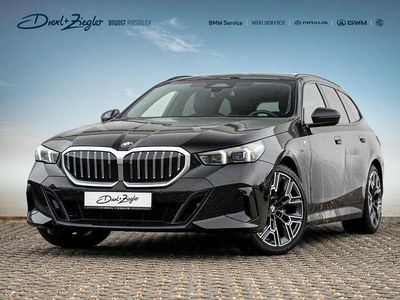 Gebraucht BMW 520 M Sport 197 PS (144 kW) 2025 Saphirschwarzmetallic Limousine