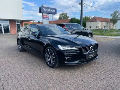 Gebraucht Volvo V60 R-Design 197 PS (144 kW) 2022 Schwarz Kombi