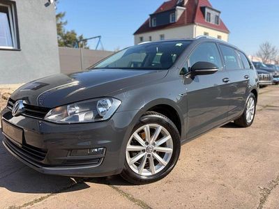 Gebraucht VW Golf VII LOUNGE 110 PS (80 kW) 2015 Grau Kombi