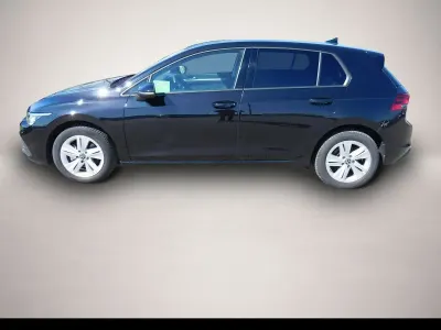 Gebraucht VW Golf VIII Life 131 PS (96 kW) 2023 Schwarz Limousine