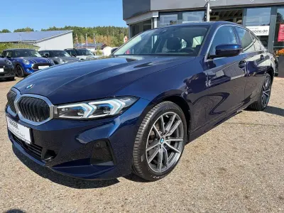 Gebraucht BMW 318 156 PS (114 kW) 2023 Blau Limousine