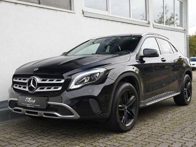 Mercedes GLA220