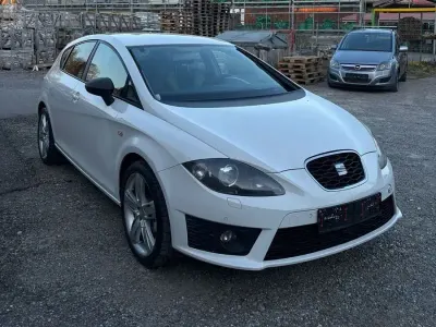 Używany Seat Leon FR 125 KM (91 kW) 2011 Biały Hatchback