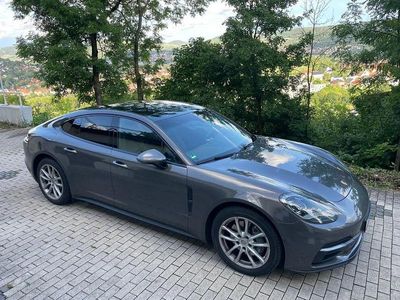 Porsche Panamera 4S