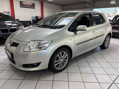 Gebraucht Toyota Auris Life 132 PS (97 kW) 2009 Silber Kleinwagen