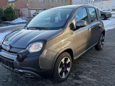 Grau Gebraucht 2023 Fiat Panda Cross Cross Kleinwagen | 10.990 € (Guter Preis)