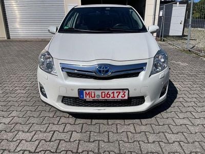 Toyota Auris Hybrid