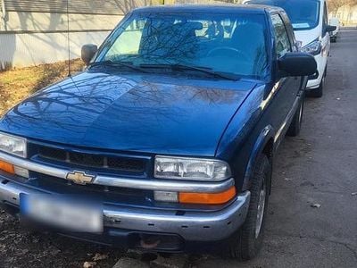 Begagnad Chevrolet S10 196 HK (144 kW) 1999 Blå Pickup