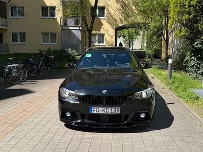 Second-hand BMW 530 Luxury Line 330 CP (242 kW) 2014 Negru Break
