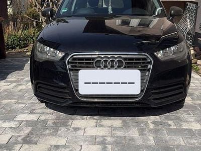 Gebraucht Audi A1 Attraction 86 PS (63 kW) 2012 Schwarz Kleinwagen