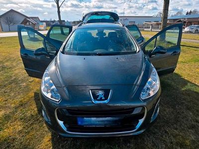 Gebraucht Peugeot 308 112 PS (82 kW) 2012 Grau Kombi