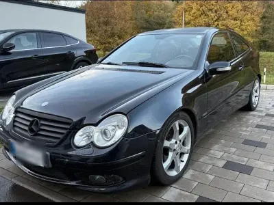 Usata Mercedes C180 143 CV (105 kW) 2005 Blu Coupé